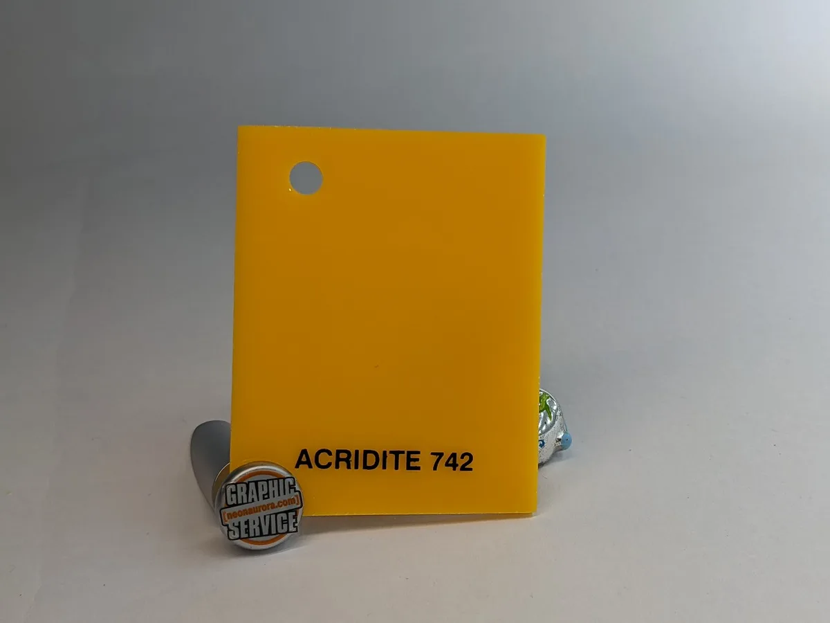 Lastra in PMMA colato Acridite 742, giallo ambra opaco