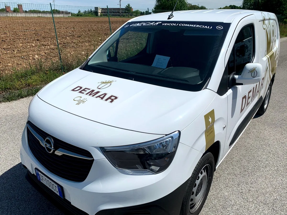 Adesivo per furgone