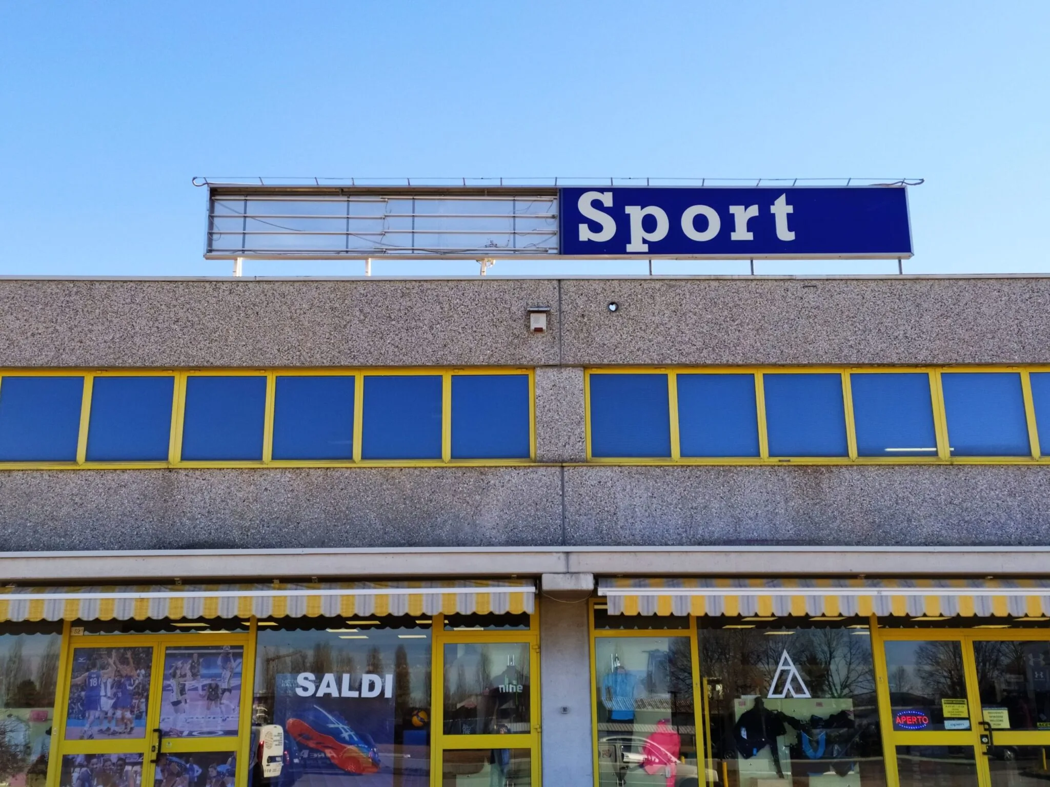 riparazione insegne udine