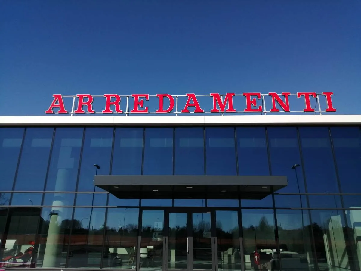 insegna scatolata Pordenone