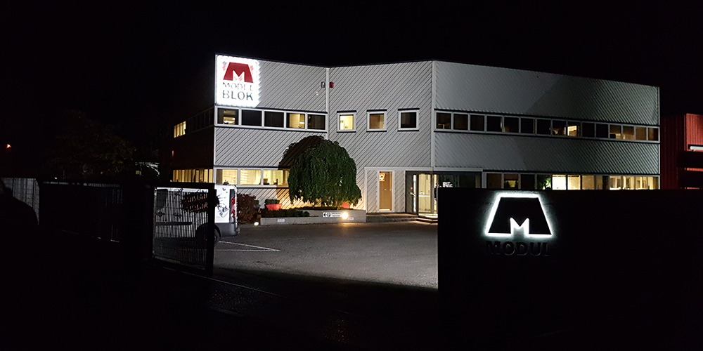 Insegna modul blok amaro