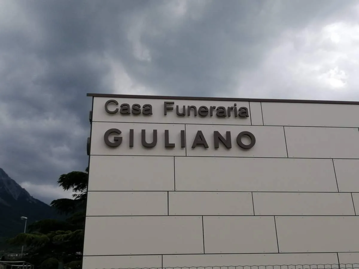 insegne luminose Gemona