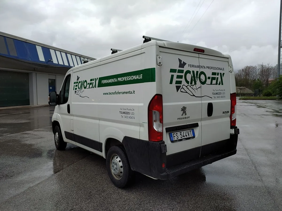Loghi adesivi per furgone