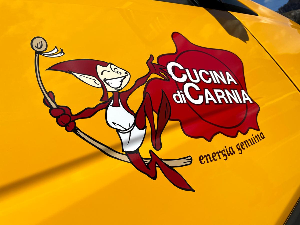 Logo su furgone
