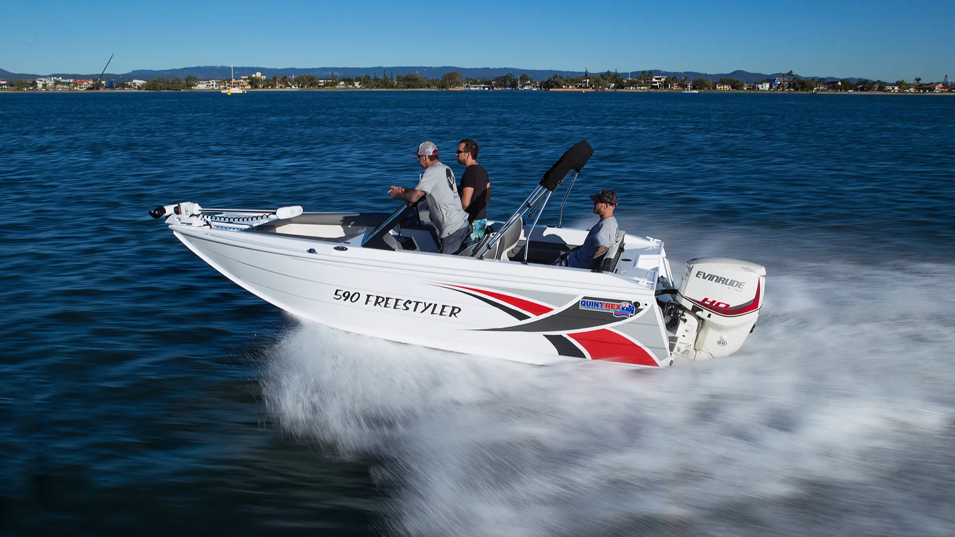 Barca decorata con pellicola Oracal 751C High Performance Cast, foto Orafol