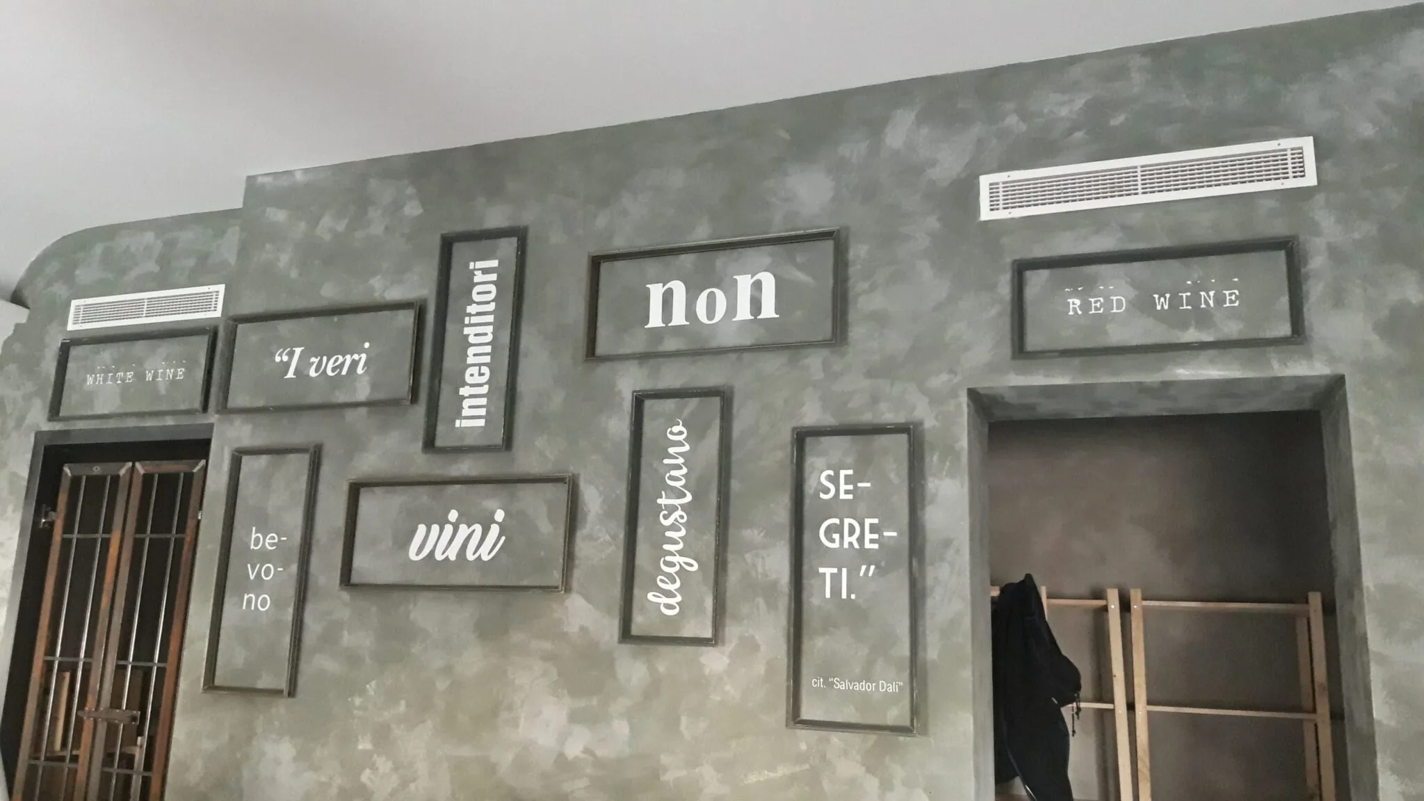 ADESIVI da MURO
