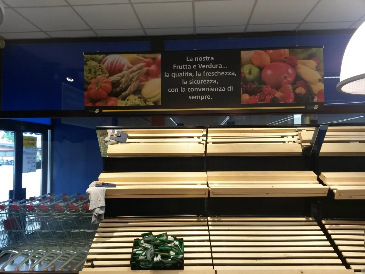 Segnaletica dei reparti per un supermercato &mdash; Udine
