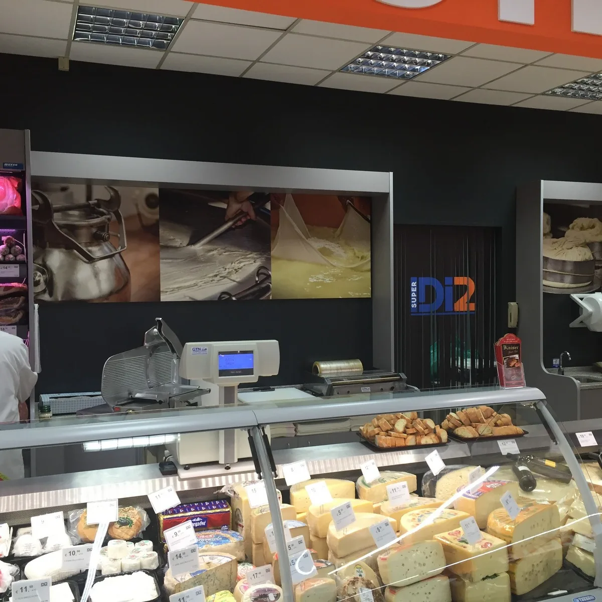 Segnaletica dei reparti per un supermercato &mdash; Udine