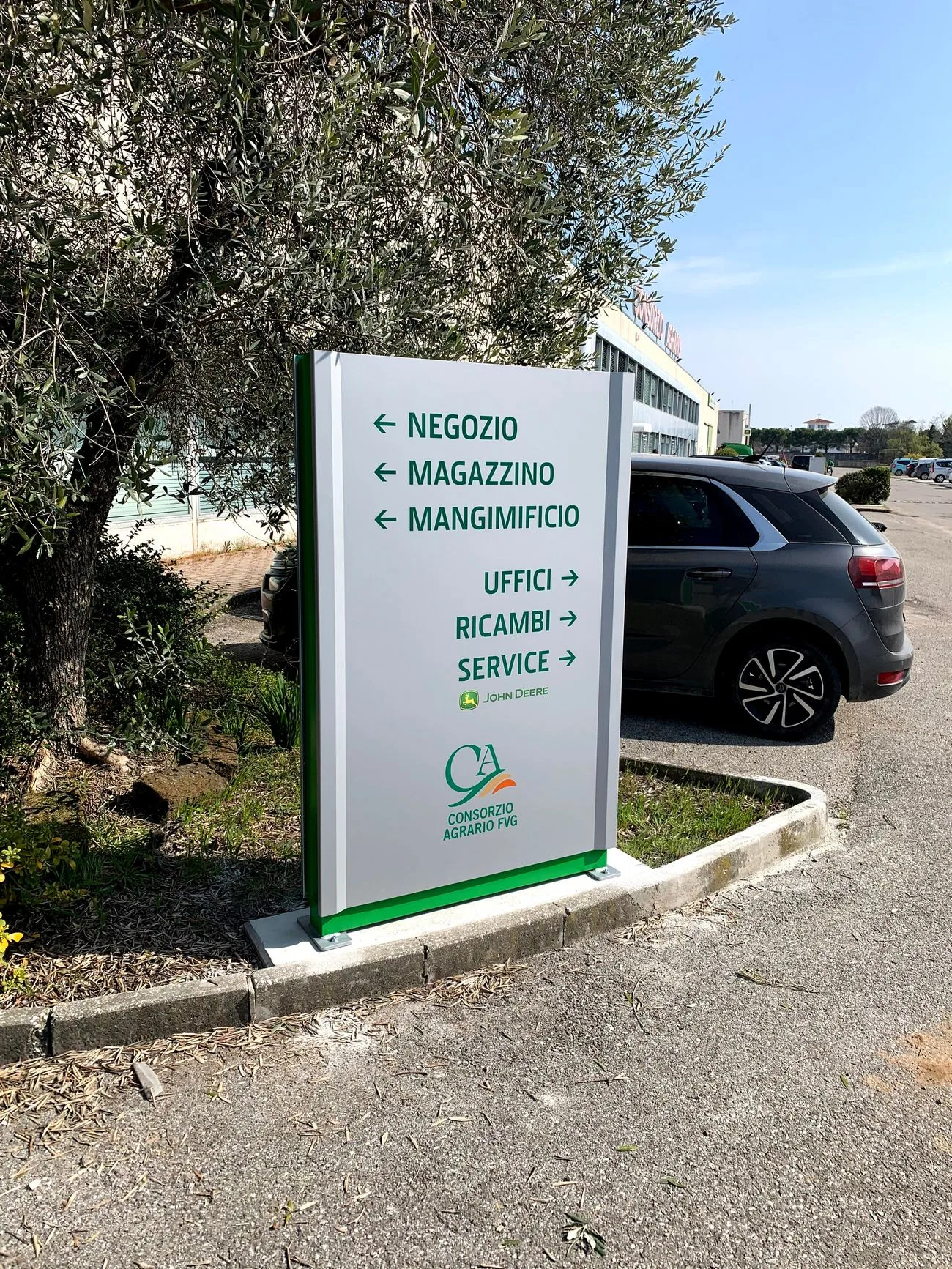totem commerciale